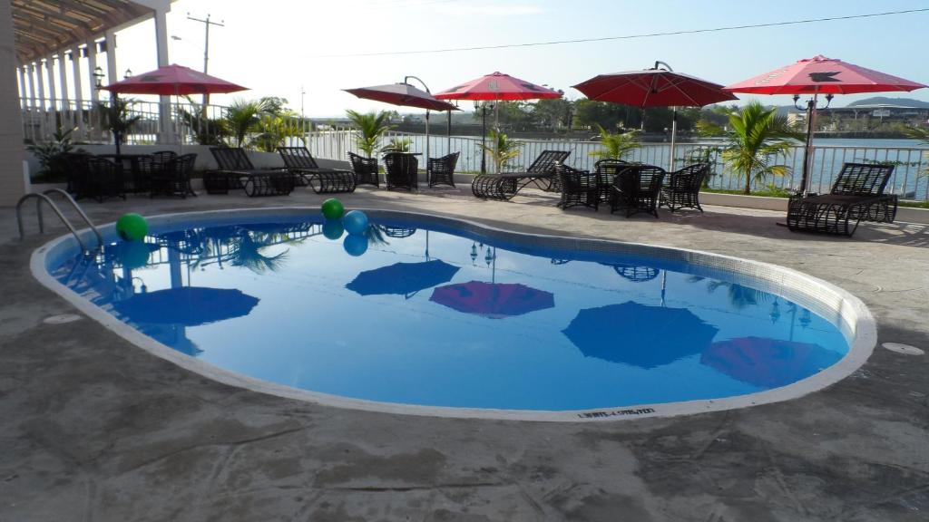 HOTEL RAMADA TIKAL, ISLA DE FLORES, PETEN